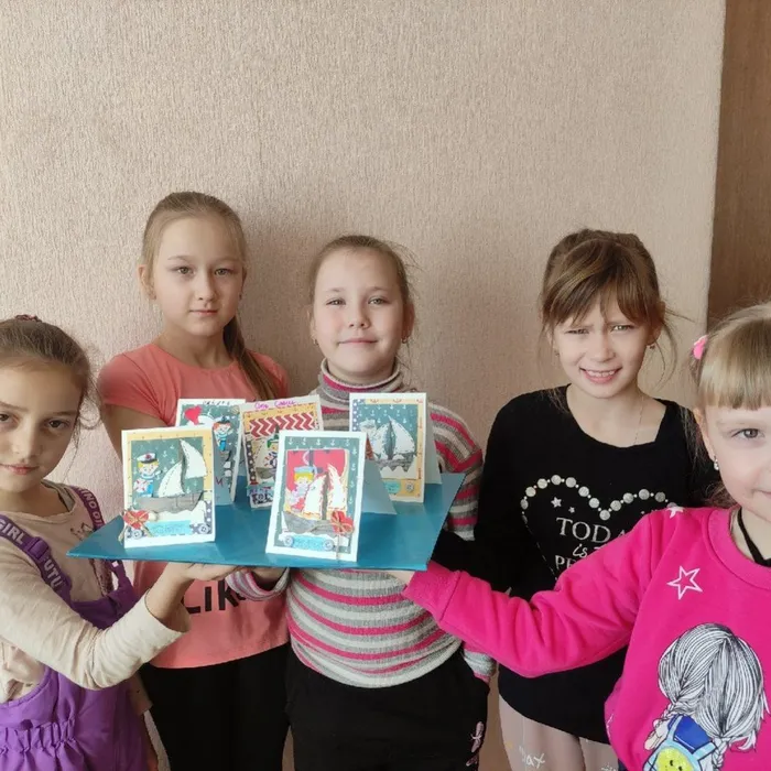 В преддверии Дня защитника Отечества, Горноуральский центр культуры провёл творческий мастер- класс по созданию открытки в технике "скрапбукинг"