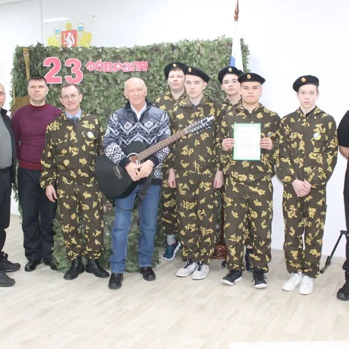 20 февраля 2024 года специалисты Горноуральского центра культуры совместно с коворкинг-центром и Горноуральской территориальной администрацией провели интеллектуальную  игру «Про армию я знаю все!»